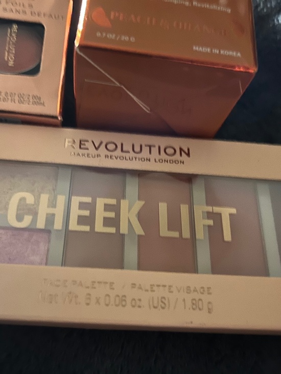 Makeup Revolution London Makeup Gift Bundle - Picture 4 of 4